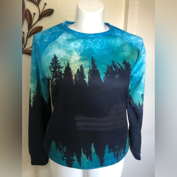 Wilderness Sweatshirt - Picture 2 of 11